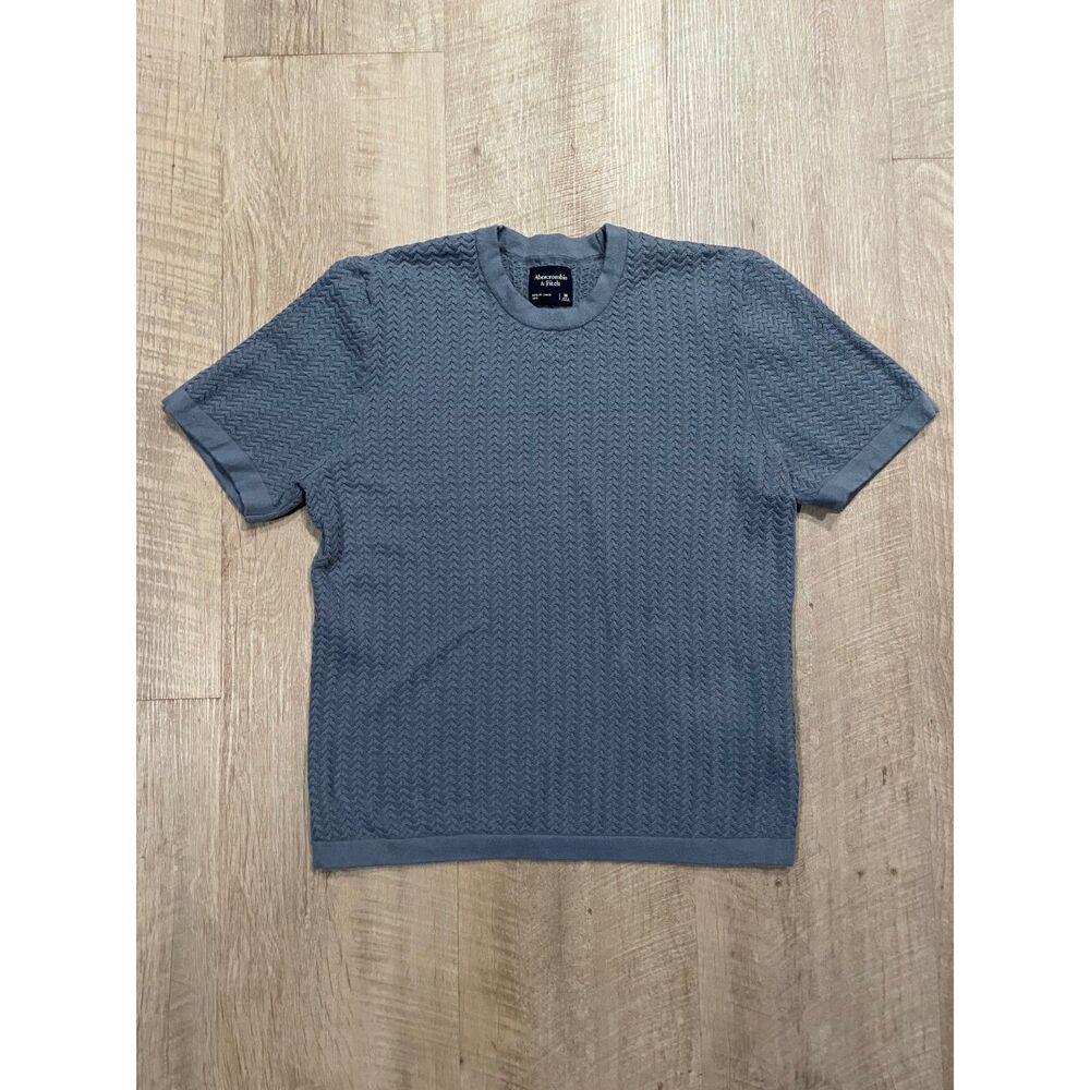 Abercrombie men's blue herringbone sweater tee, size M